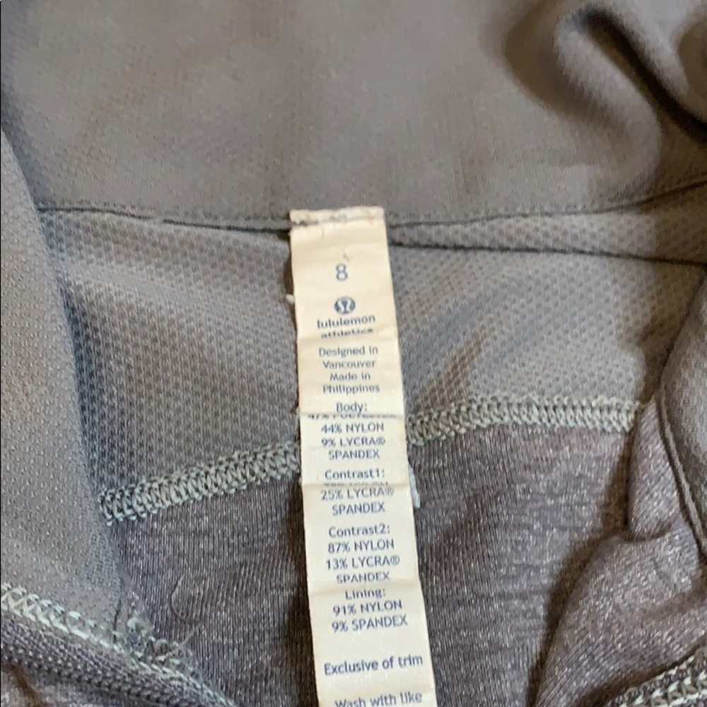 *SOLD* Lululemon 1/4 zip Grey Pace Pusher Pullover - Picture 3 of 12